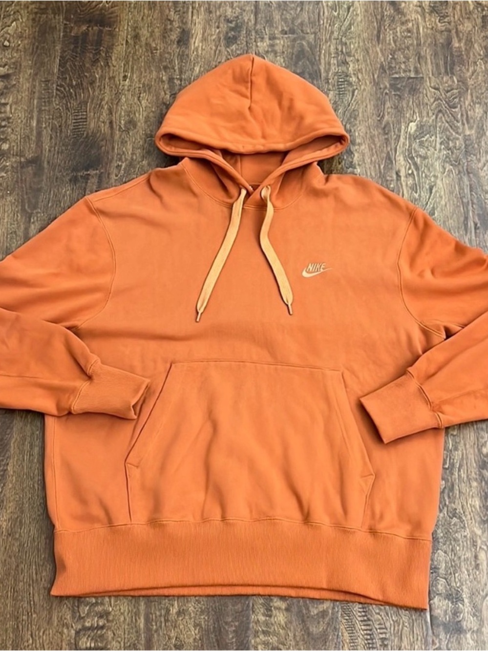 Nike Men’s Orange Pullover Hoodie with Kangaroo Pocket